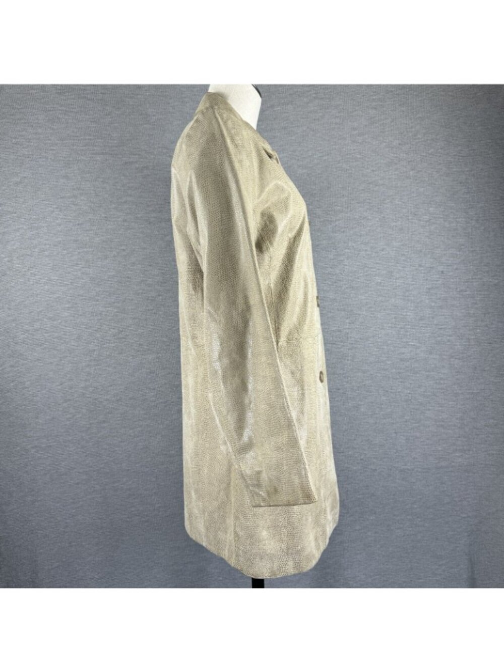 Colebrook & Co Leather Coat Womens Size M Tan Snakeskin Button Front Lined Beige - Picture 10 of 16